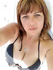 Mature cuties want to have oral sex with you