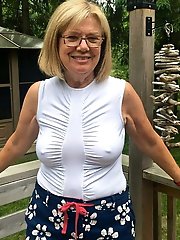 German older mommies are teasing like a pro