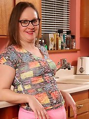 Andrea from OlderWomanFun