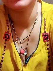 Beautiful mature women are opening their succulent pussies to tempt.